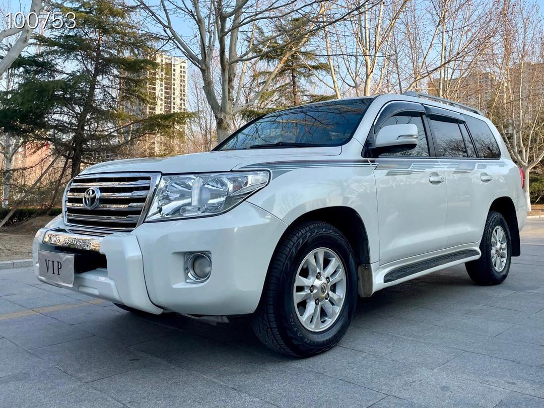 成都FJ酷路泽促销43万起 欢迎上门试驾