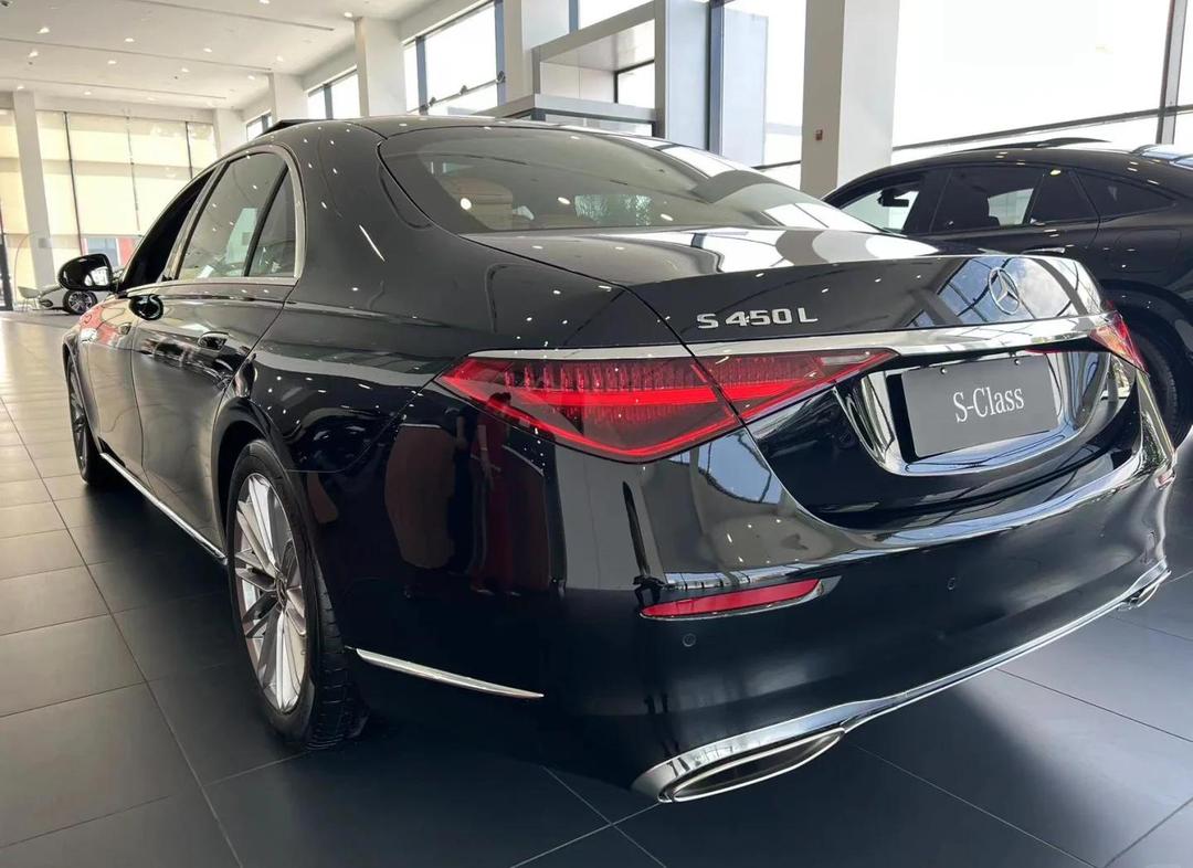 成都远卓名车奔驰S级加版团购最高优惠30万