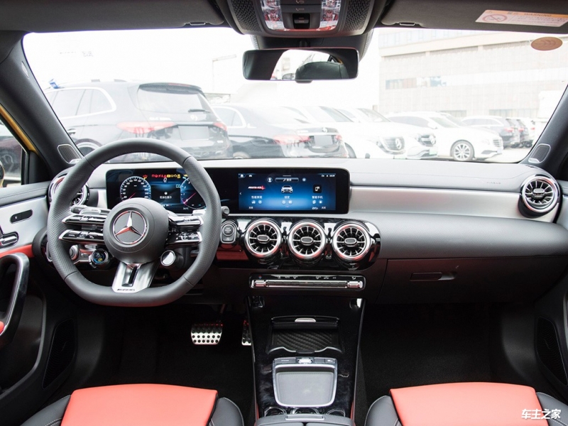 成都奔驰A级AMG报价41.66万起 暂无优惠