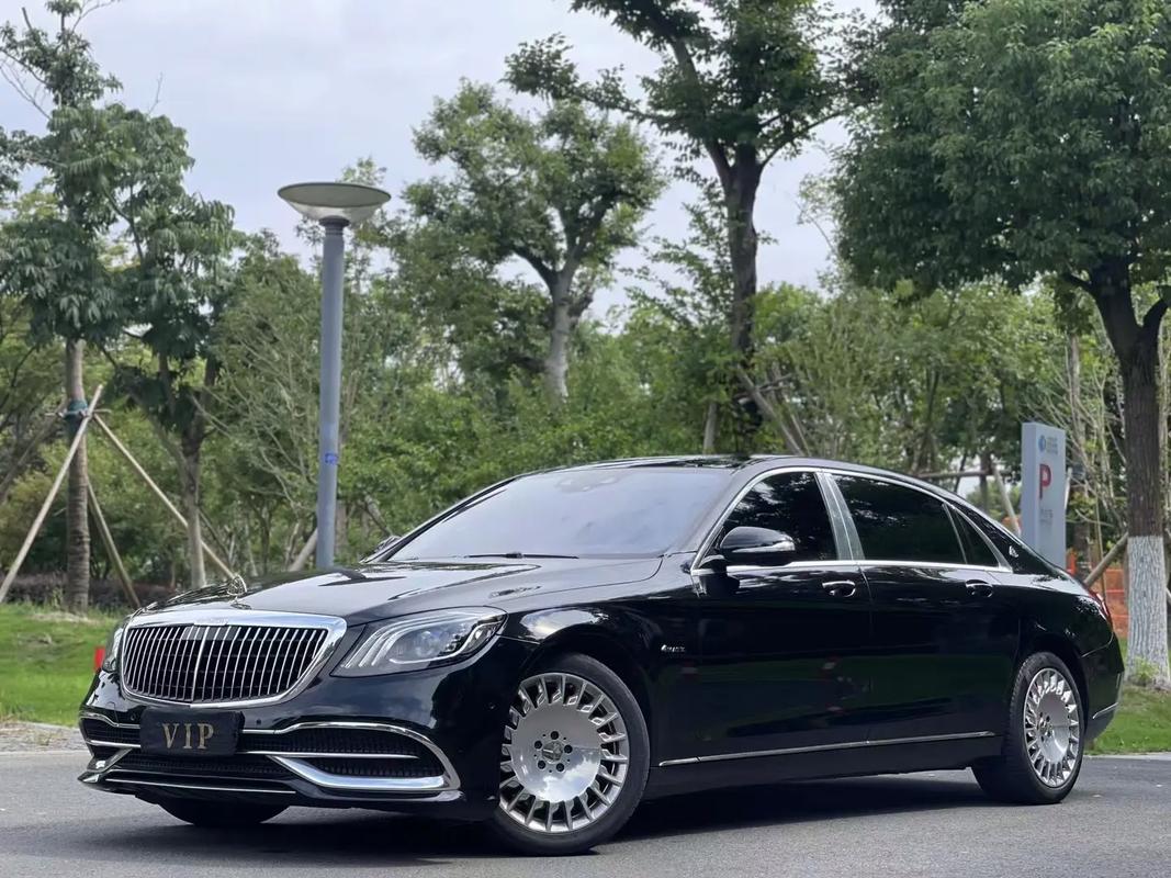 新都迈巴赫S级优惠高达15.00万 仅131.80万可入手