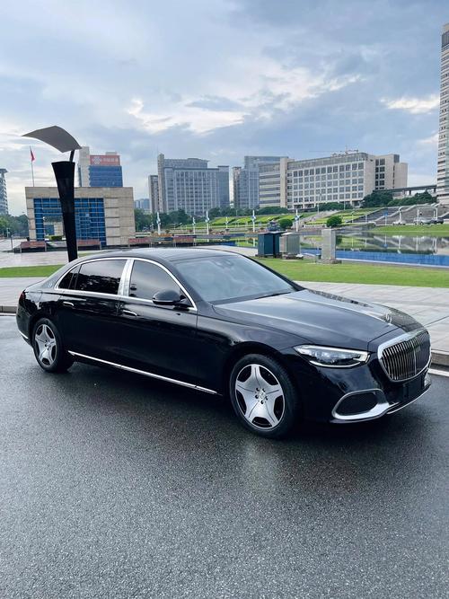 新都迈巴赫S级优惠高达15.00万 仅131.80万可入手