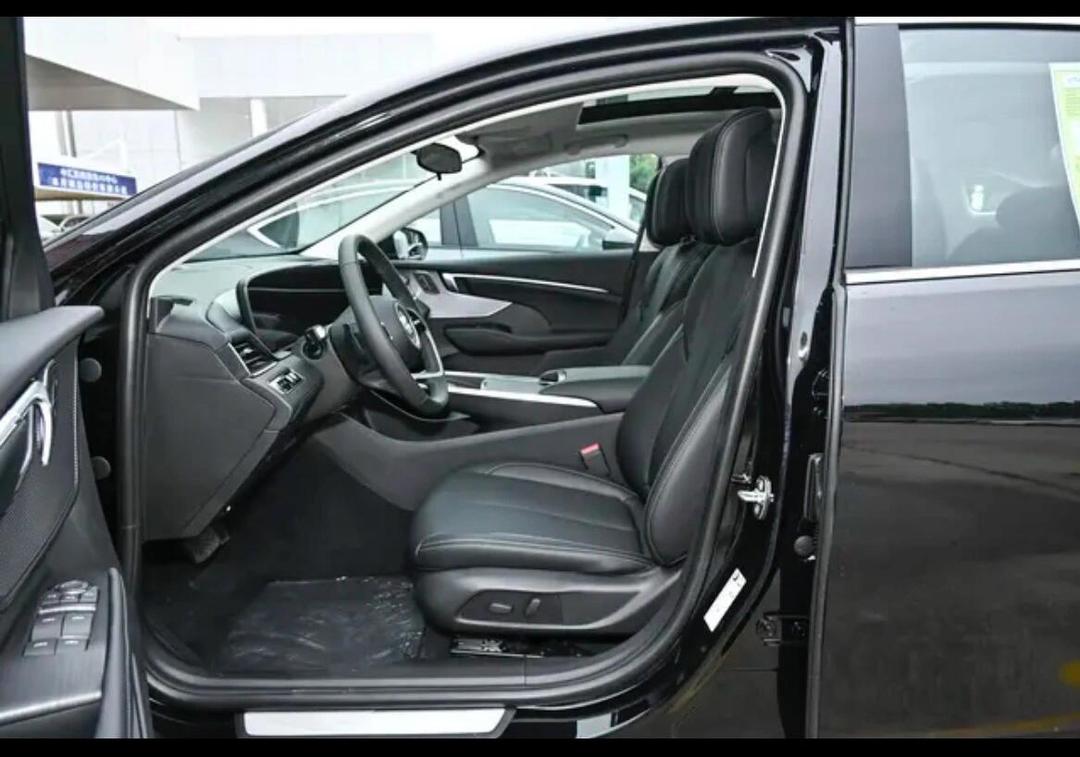 油电双破局，重载立新标：江铃蓝鲸与E路达Max双车上市