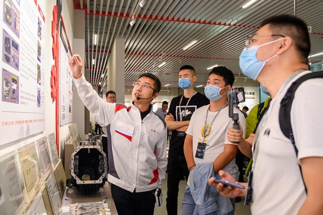 走进红旗 | 技术深耕铸就市场底气，探寻“移动新境”