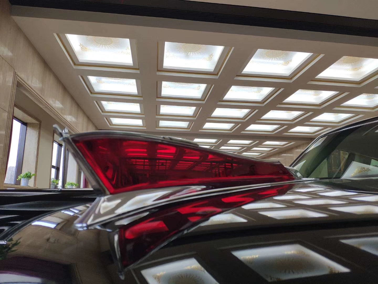 走进红旗 | 技术深耕铸就市场底气，探寻“移动新境”