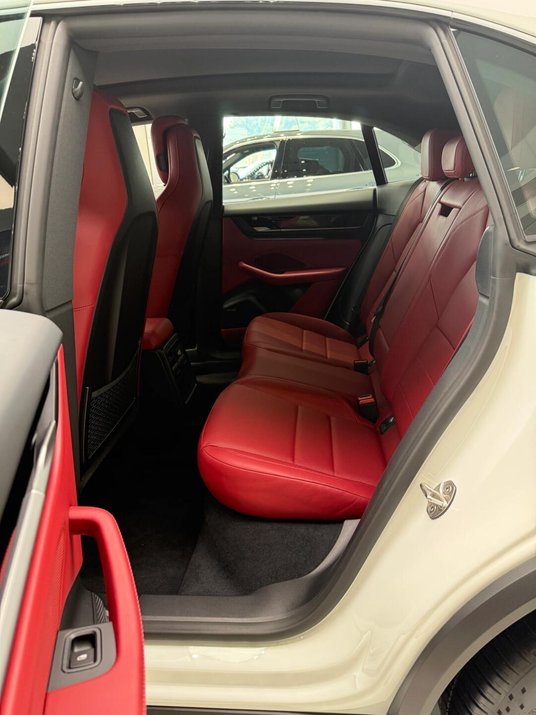 全新纯电动保时捷Cayenne将11月19日发布