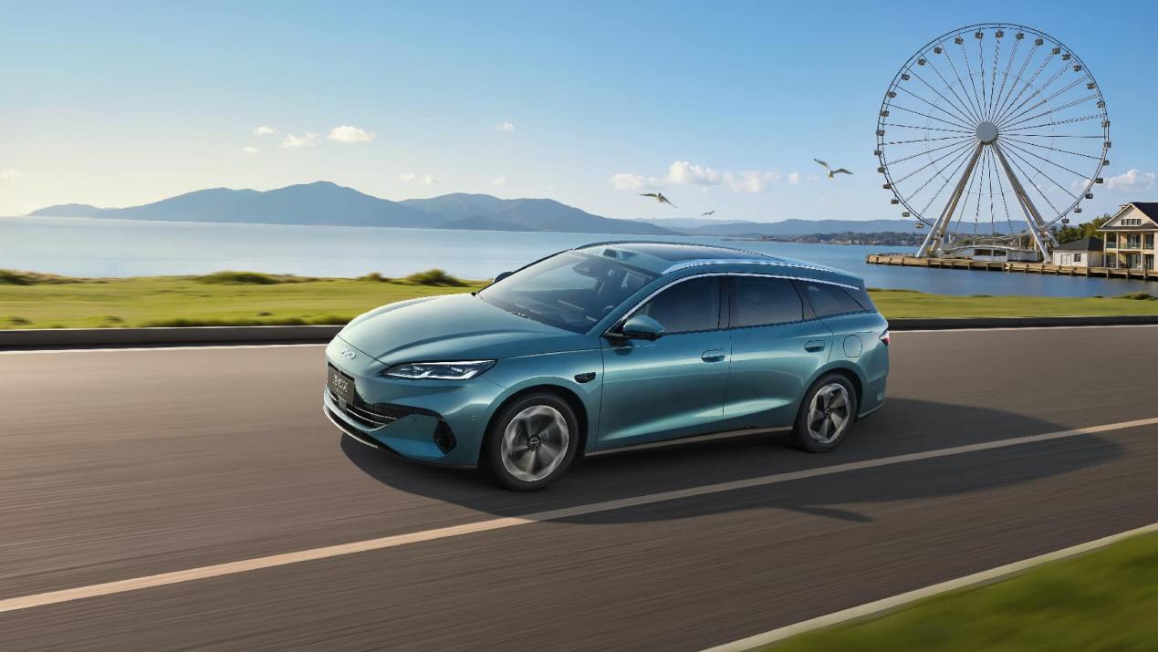 比亚迪2026款海豹06GT与海豹06DM-i旅行版上市